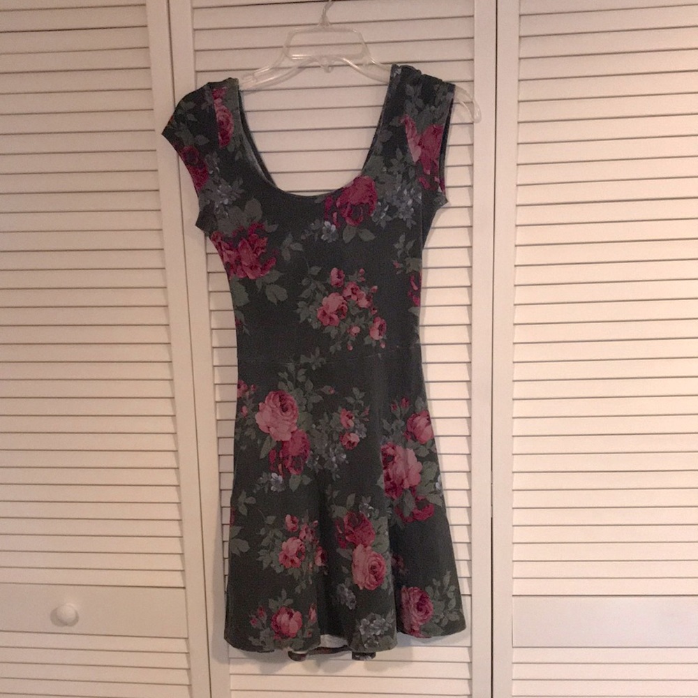 American Eagle floral spring dress